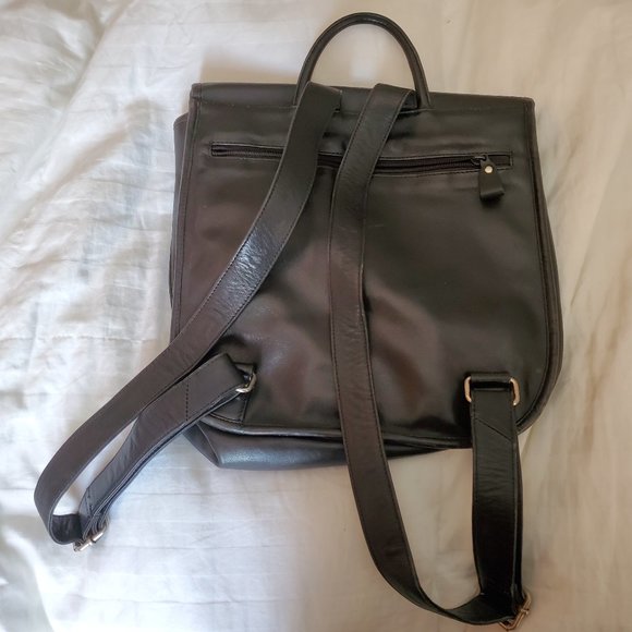 Medium Black Leather Backpack - Soft Italian Leather - Picture 2 of 4